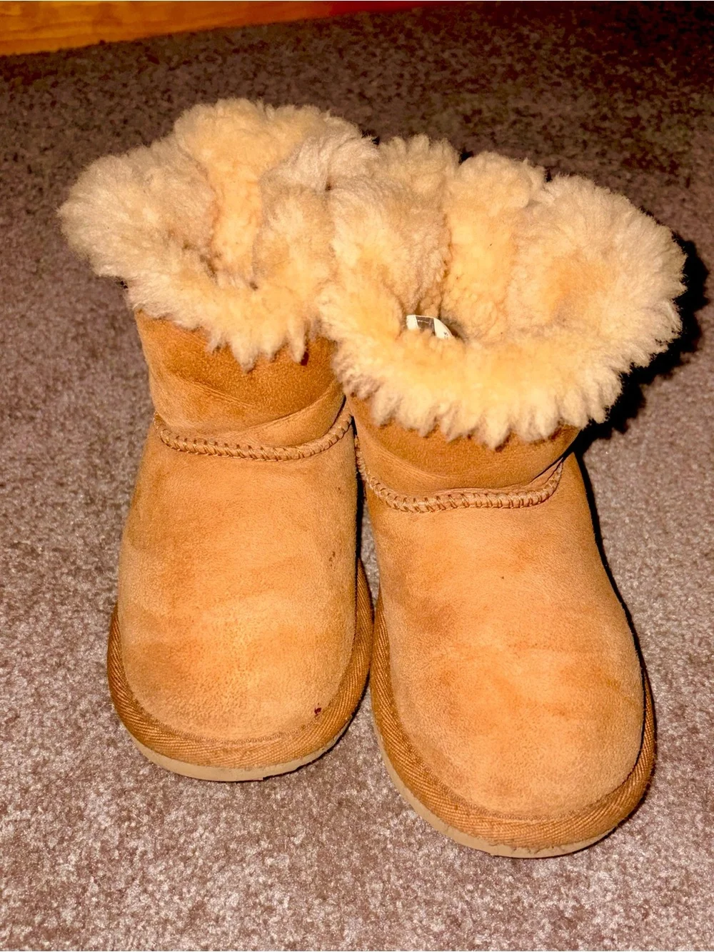 UGG Toddler / Kids Jesse Bow II Suede Boots Chestnut Size 11T